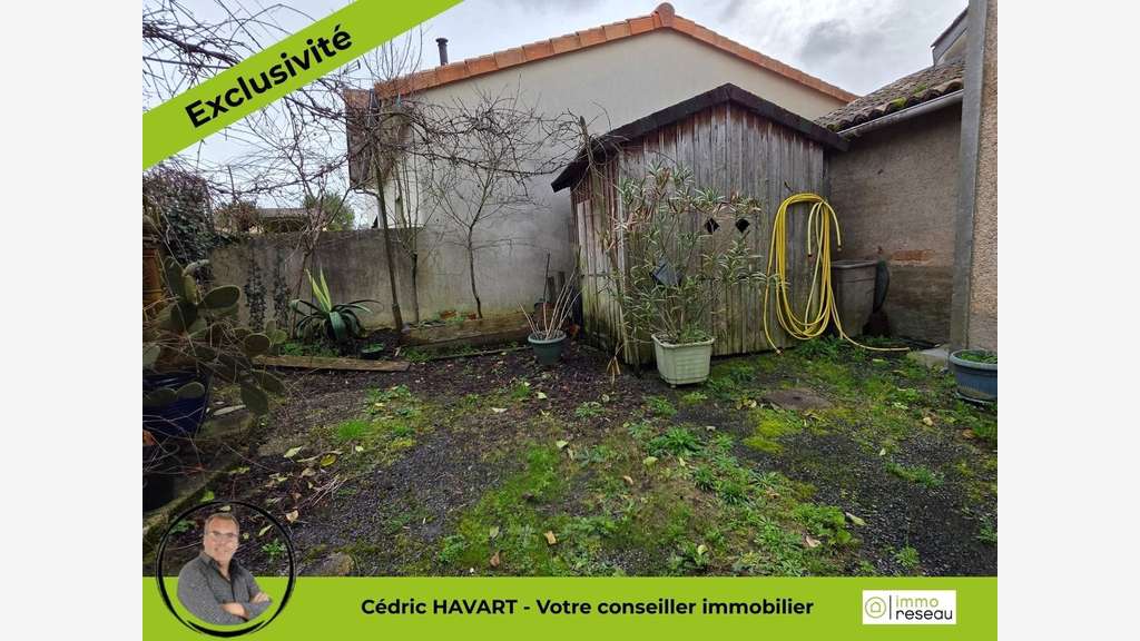 Immeuble de 182m² à Persac