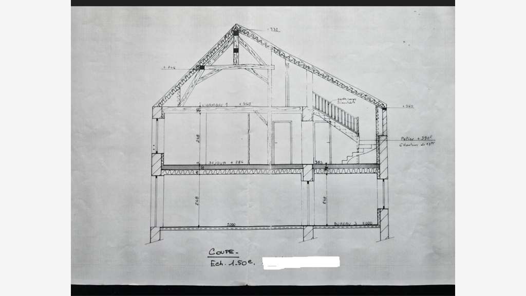 Immeuble de 294m² à vendre à Pierre de Bresse (71)