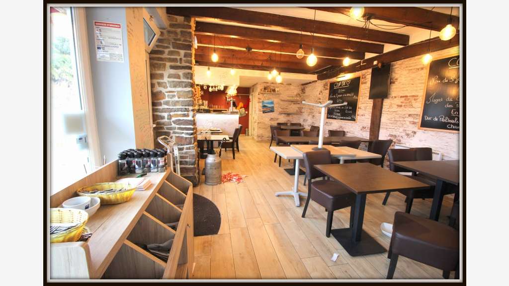 Immeuble de 100m² à vendre à Pleine Fougères (35)