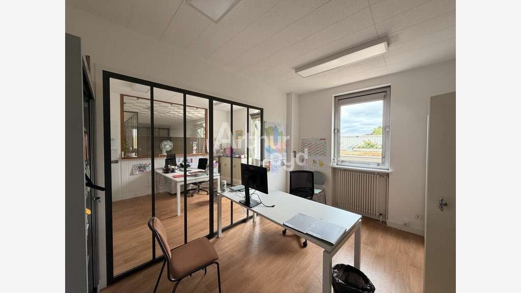 Immeuble de bureaux à vendre à Poitiers