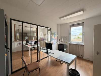 Immeuble de bureaux à vendre à Poitiers