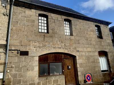 A vendre bel ensemble immobilier 130m² à Quintin
