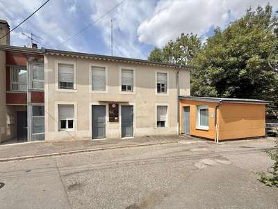 IMMEUBLE // RÉMILLY // 3 APPARTEMENTS + 1 CABINET