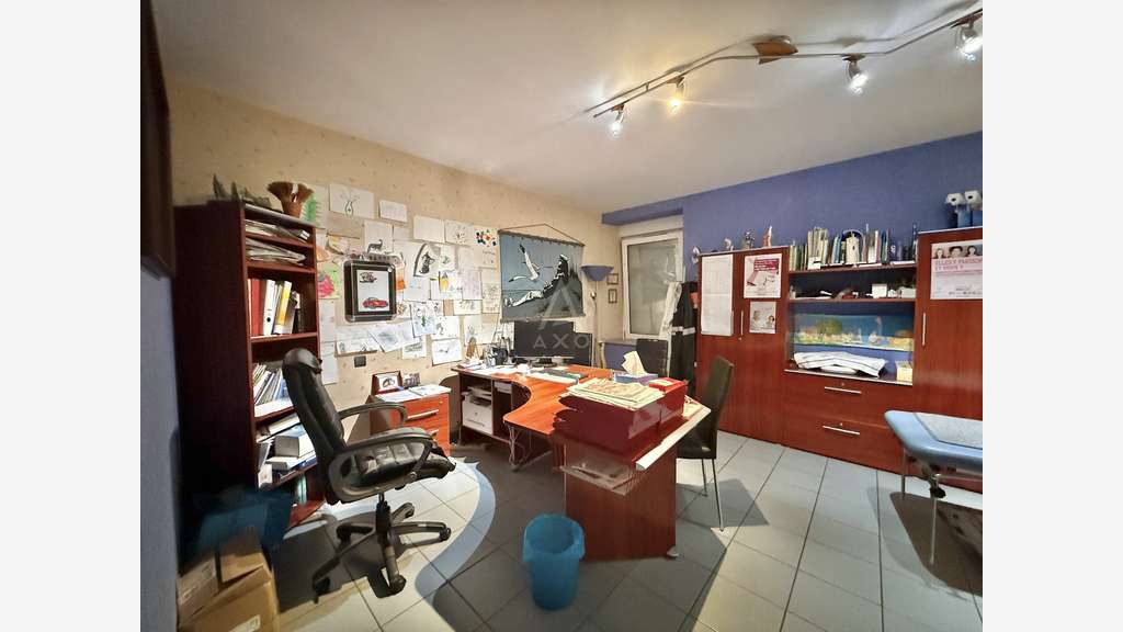 IMMEUBLE // RÉMILLY // 3 APPARTEMENTS + 1 CABINET