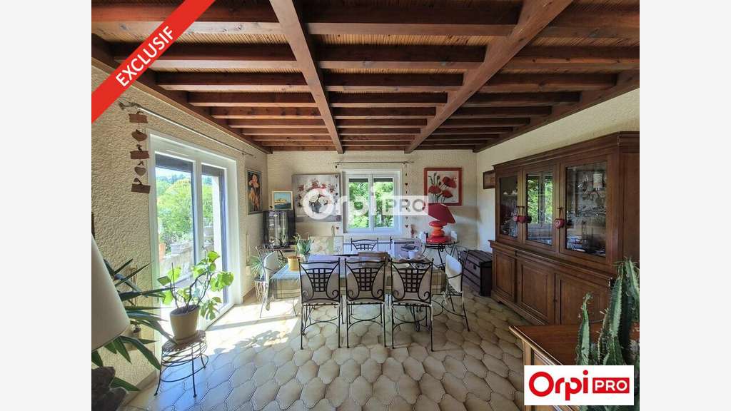 Immeuble mixte à vendre à Génissieux