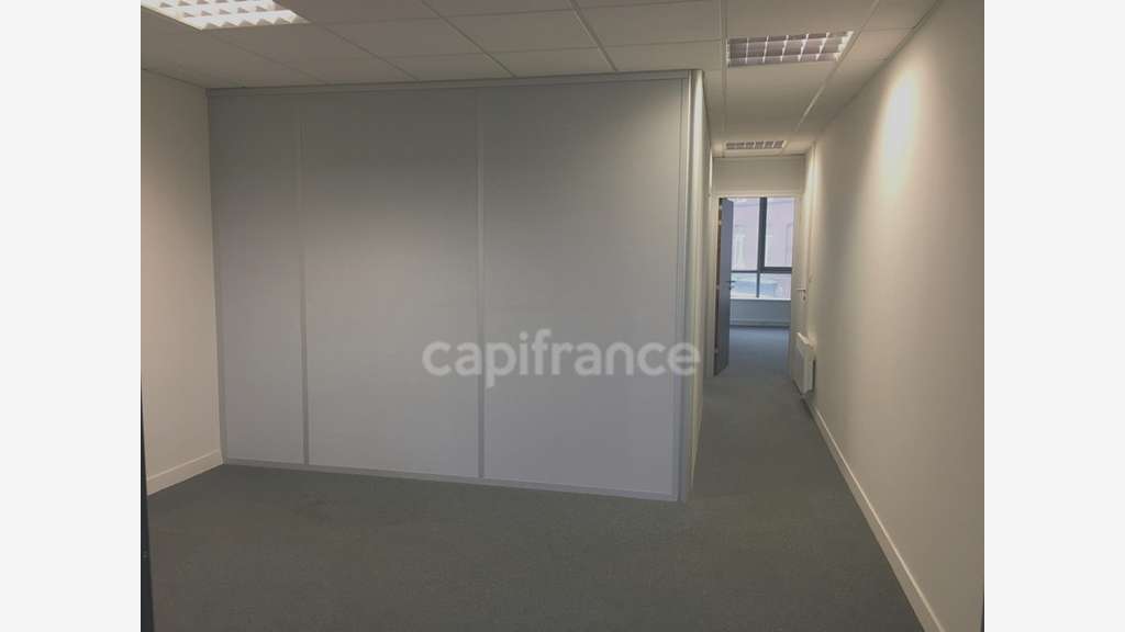 à vendre ROUBAIX immeuble de rapport Bureau 67m2 