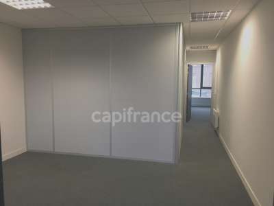 à vendre ROUBAIX immeuble de rapport Bureau 67m2 