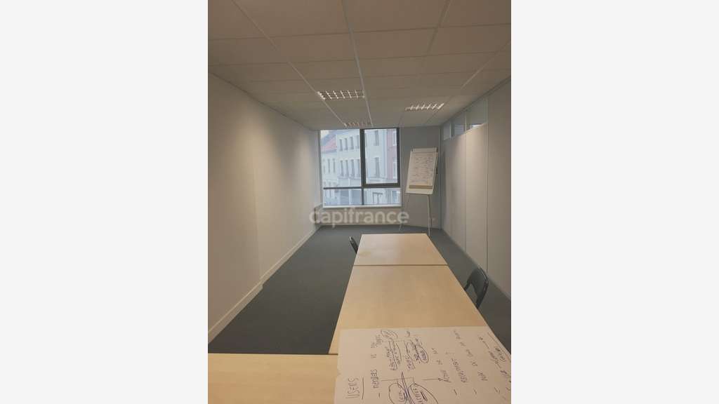 à vendre ROUBAIX immeuble de rapport Bureau 67m2 