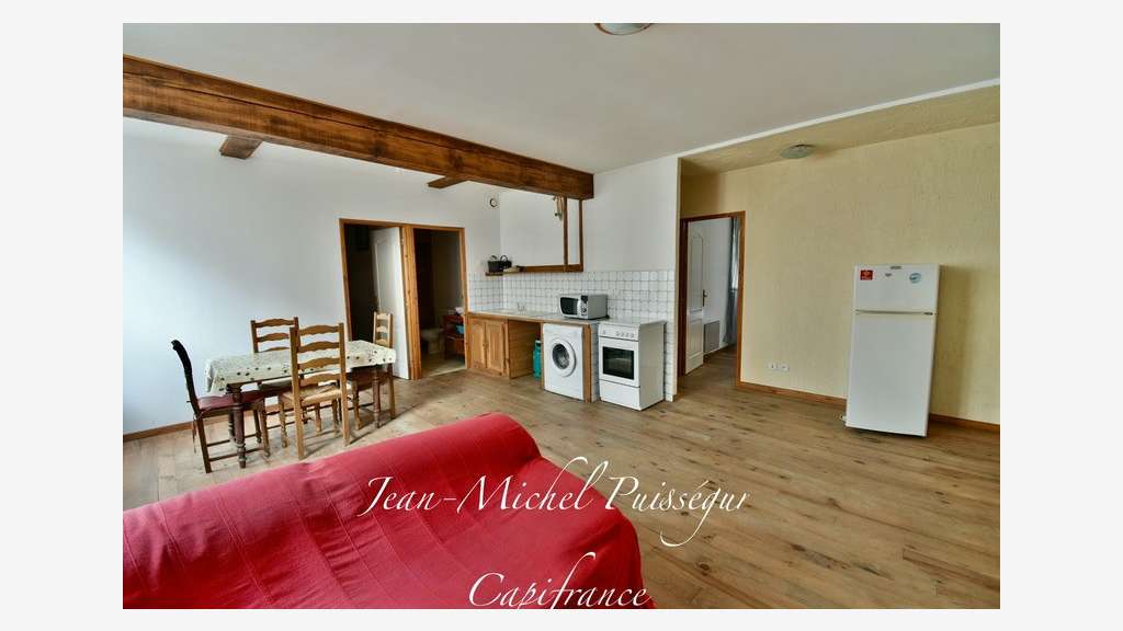 Immeuble à vendre au centre de St Béat