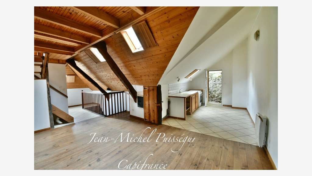 Immeuble à vendre au centre de St Béat