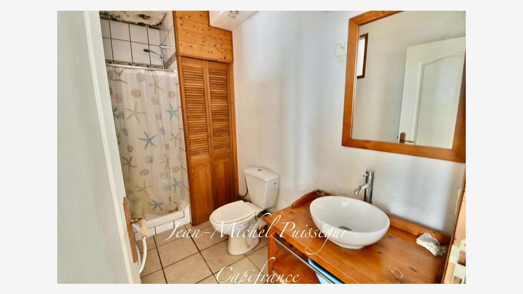 Immeuble à vendre au centre de St Béat