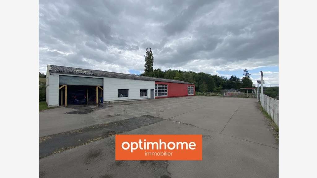AV bâtiment 460m² bureaux et parking au Calvados
