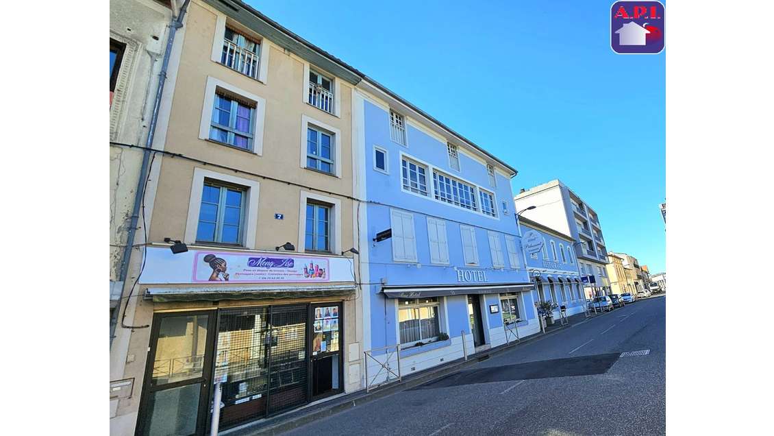 IMMEUBLE DE RAPPORT Situé en plein cur de Saint-G