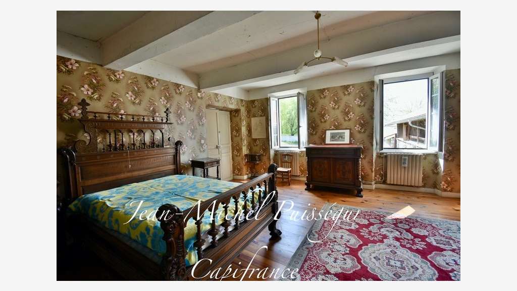 A vendre immeuble à rénover au bas de St Gaudens