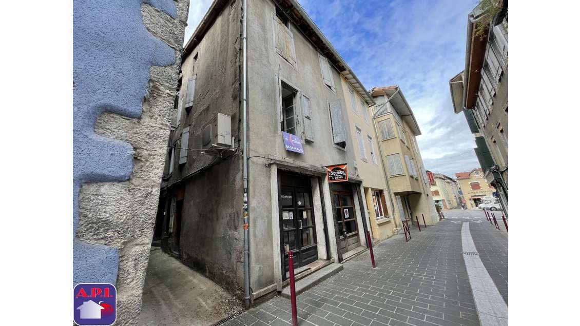 AV immeuble à fort potentiel à Saint-Girons