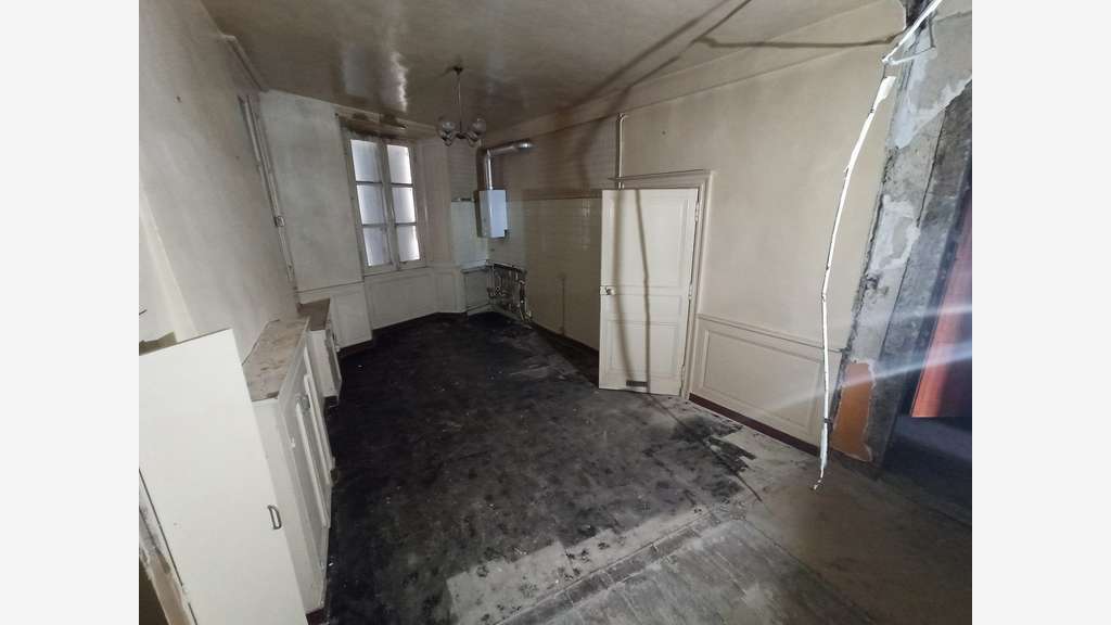 VENTE IMMEUBLE SAINT-JUNIEN - 4 LOTS