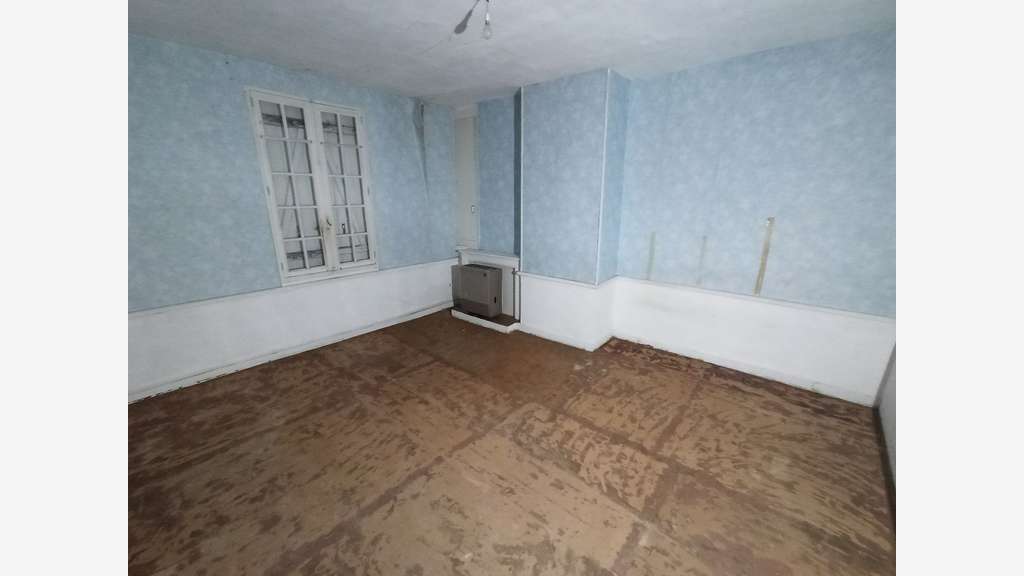 VENTE IMMEUBLE SAINT-JUNIEN - 4 LOTS