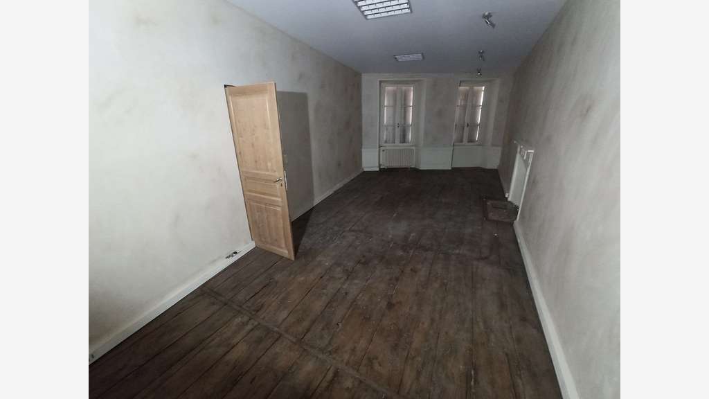 VENTE IMMEUBLE SAINT-JUNIEN - 4 LOTS