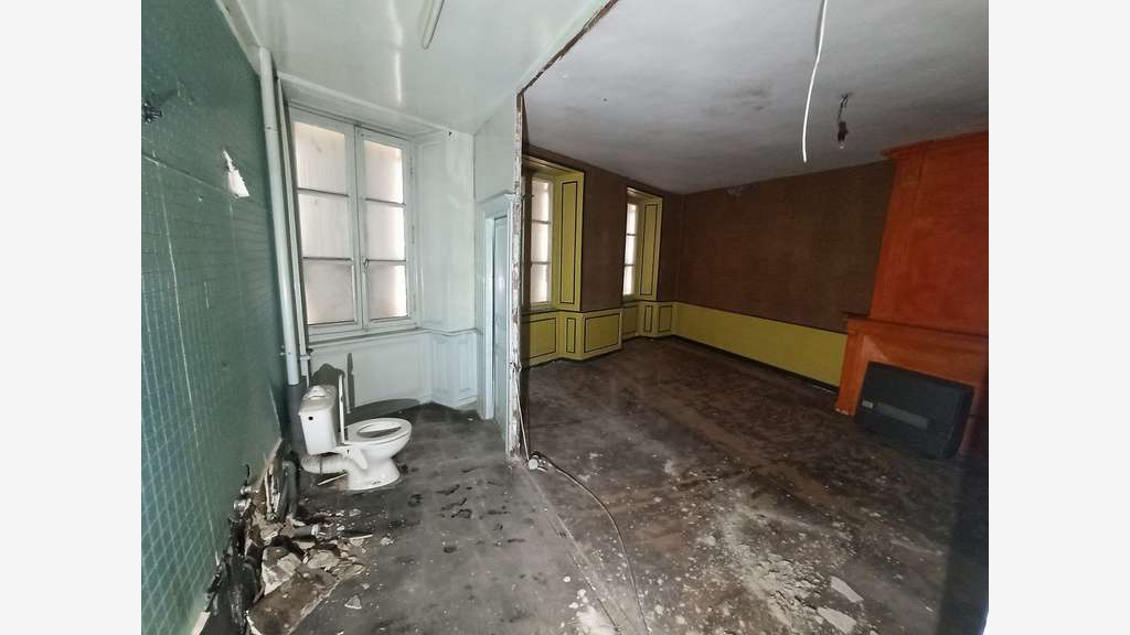 VENTE IMMEUBLE SAINT-JUNIEN - 4 LOTS