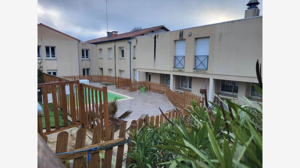 Immeuble à vendre à Saint-Loup-Lamairé