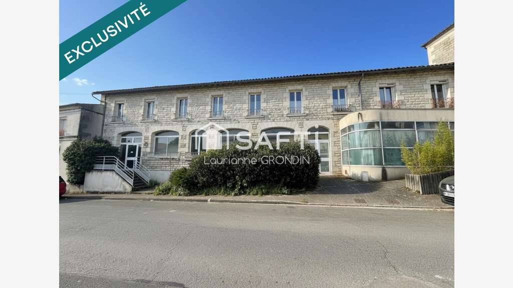 Vente immeuble de 270m² à Saint-Porchaire centre