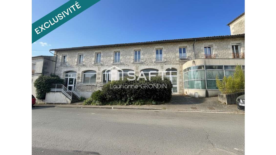 Vente immeuble de 270m² à Saint-Porchaire centre