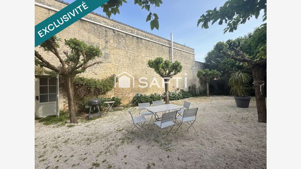 Vente immeuble de 270m² à Saint-Porchaire centre