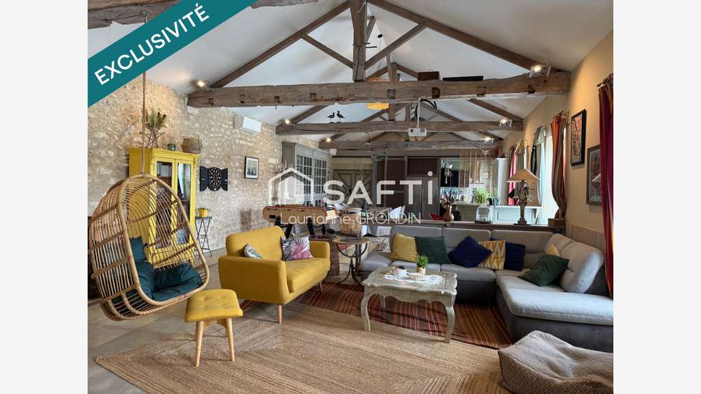 Vente immeuble de 270m² à Saint-Porchaire centre