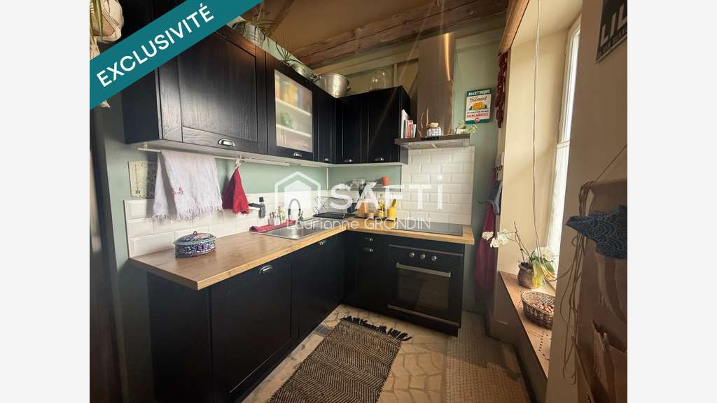 Vente immeuble de 270m² à Saint-Porchaire centre