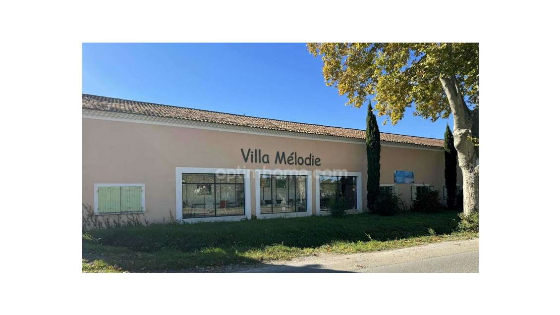 Vente bâtiment commercial à Saint-Rémy-de-Provence