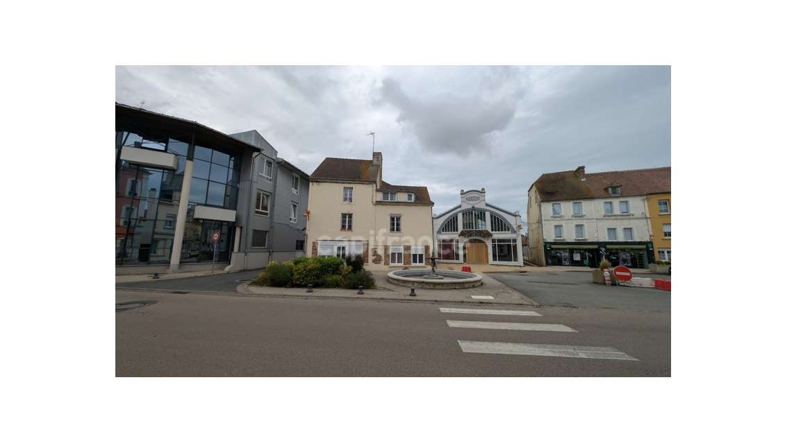 Immeuble de rapport à vendre à Trun  