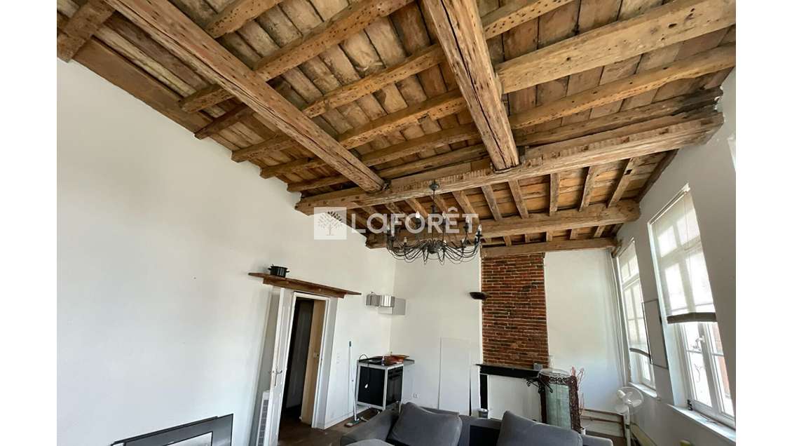 AV immeuble 150m² avec local à Valenciennes