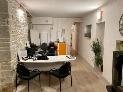 Local 70m² à vendre à Quimper Quai de l'Odet