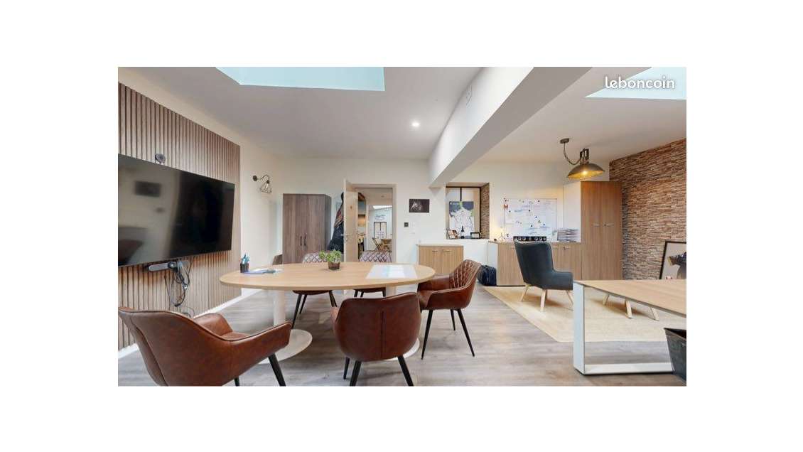 Local professionnel 300m² centre ville d’Avranches