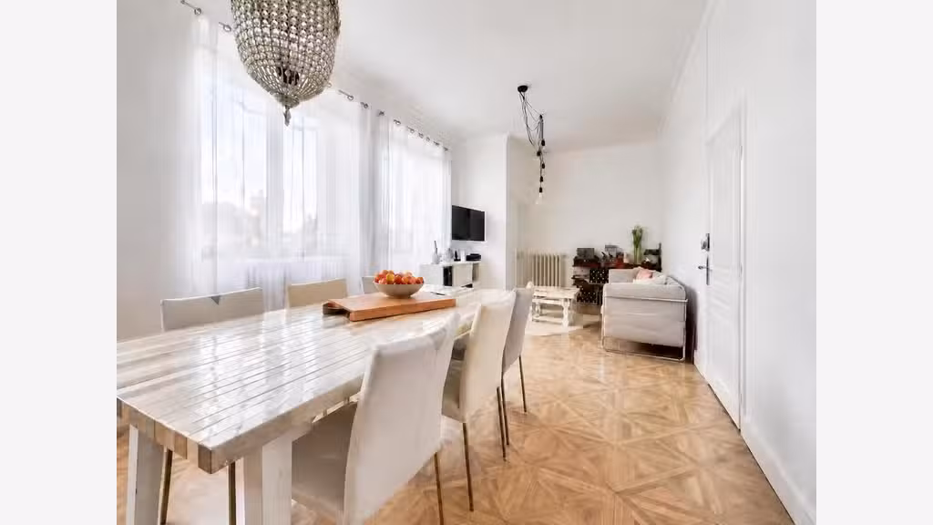 Murs commerciaux avec maison d’habitation attenant