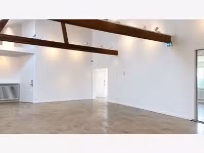 Murs commerciaux avec maison d’habitation attenant