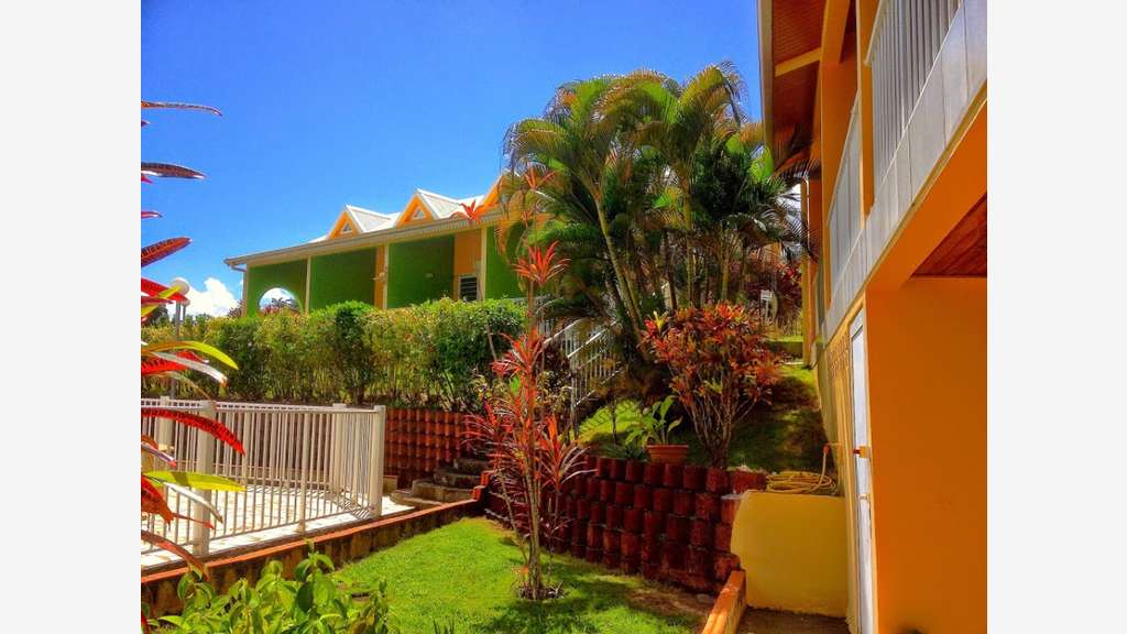 Murs mini-complexe immobilier - 12 logements
