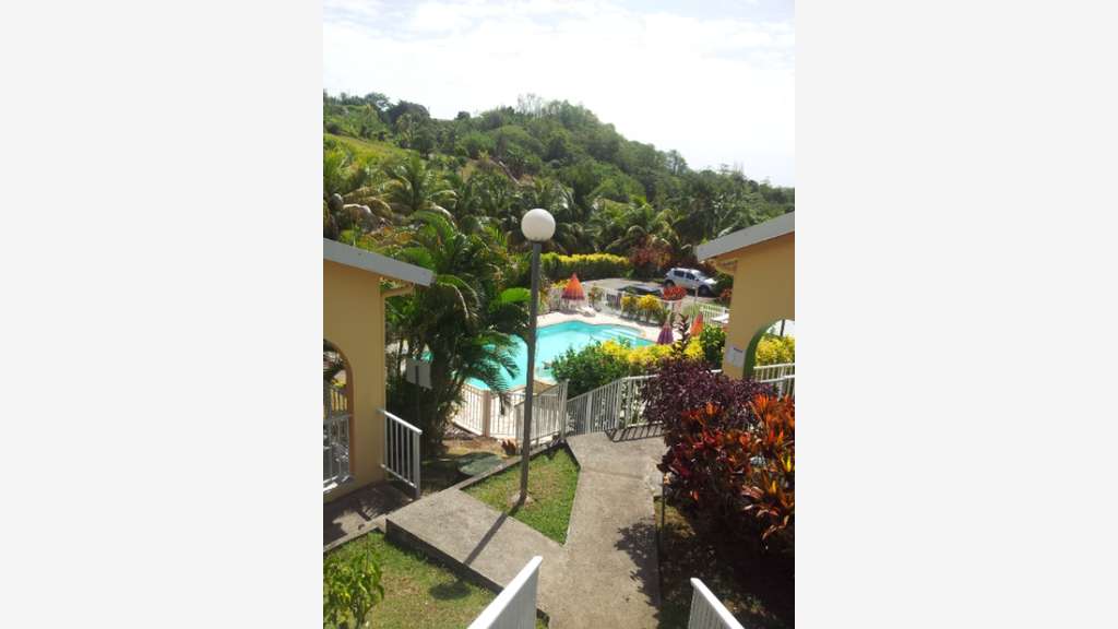 Murs mini-complexe immobilier - 12 logements