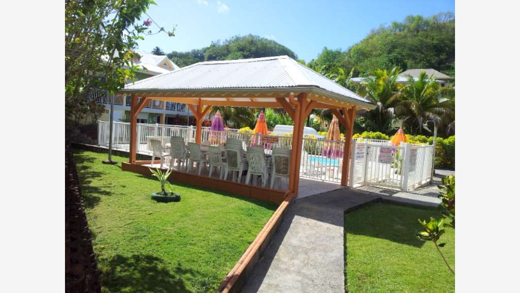 Murs mini-complexe immobilier - 12 logements