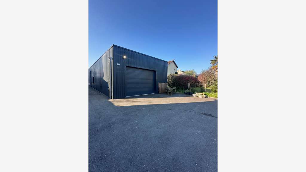 Local commercial 150m² axe passant Saint-Gaudens