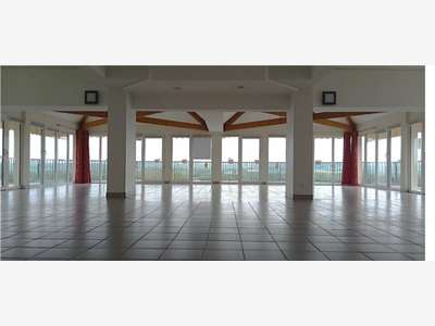 A vendre ancienne maison de repos 3000m² à Laon