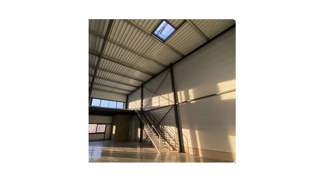 Vente locaux d'activité 75 et 185m² à Valence Sud