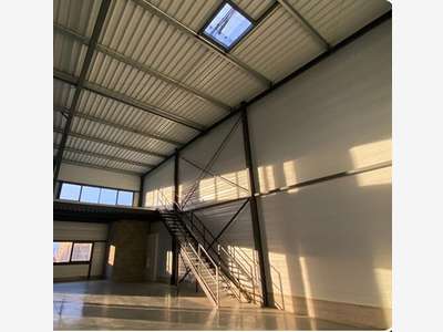 Vente locaux d'activité 75 et 185m² à Valence Sud