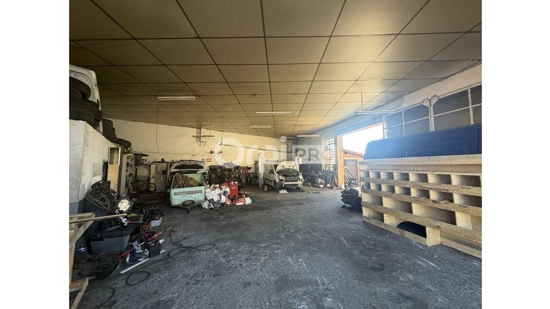 Local d'activité 315m² à vendre à Messimy