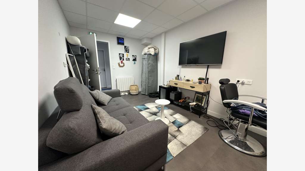 Vente local activité 240m² à Vannes ZA du Prat