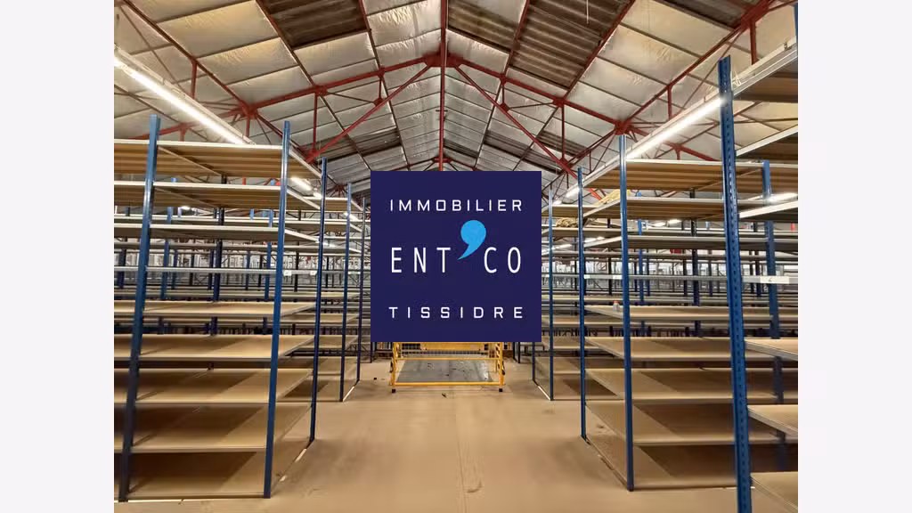 Entrepôt spacieux de 1580m² à vendre à Agen