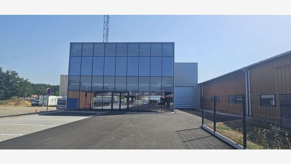 AV local neuf 800m² Aigrefeuille ZA du Haut Coin