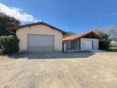 Entrepôts 100 et 110m² à vendre à Aire-sur-l'Adour