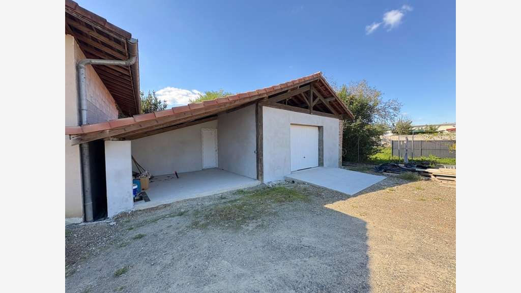 Entrepôts 100 et 110m² à vendre à Aire-sur-l'Adour