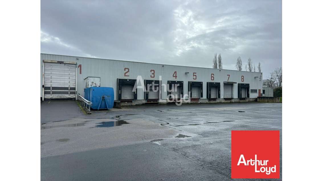 Local d'activité de 14 000m² à vendre à Aizenay